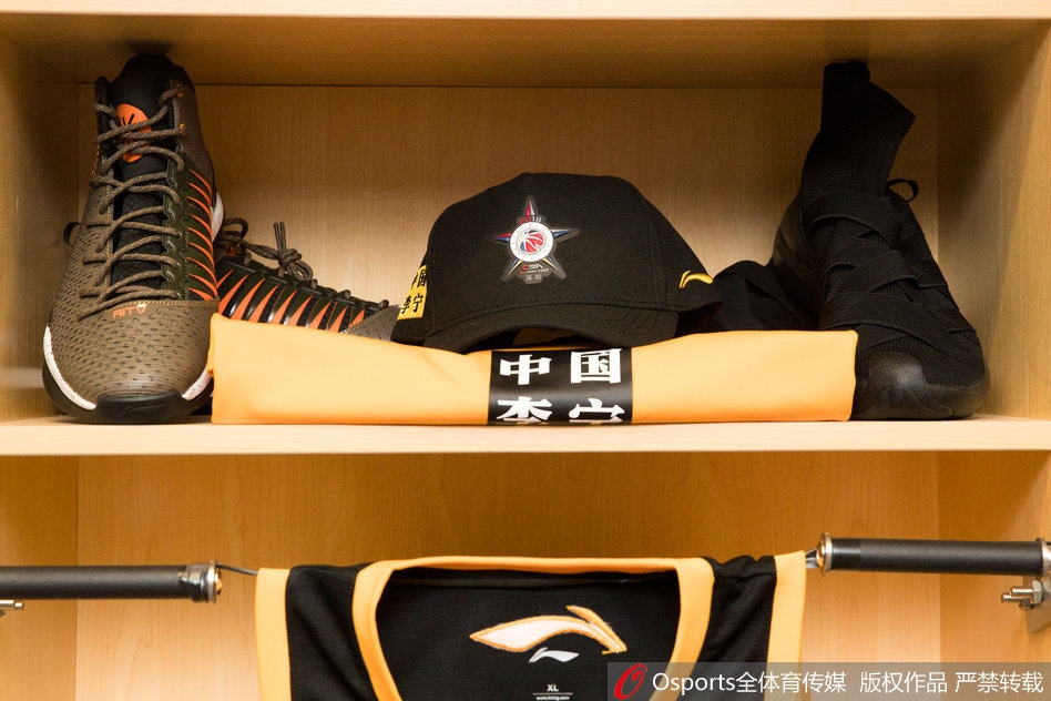 孟菲斯灰熊训练开放日；赛后完成体检引欢呼；CBA季后赛在即；更衣室氛围转暖的简单介绍-九游体育